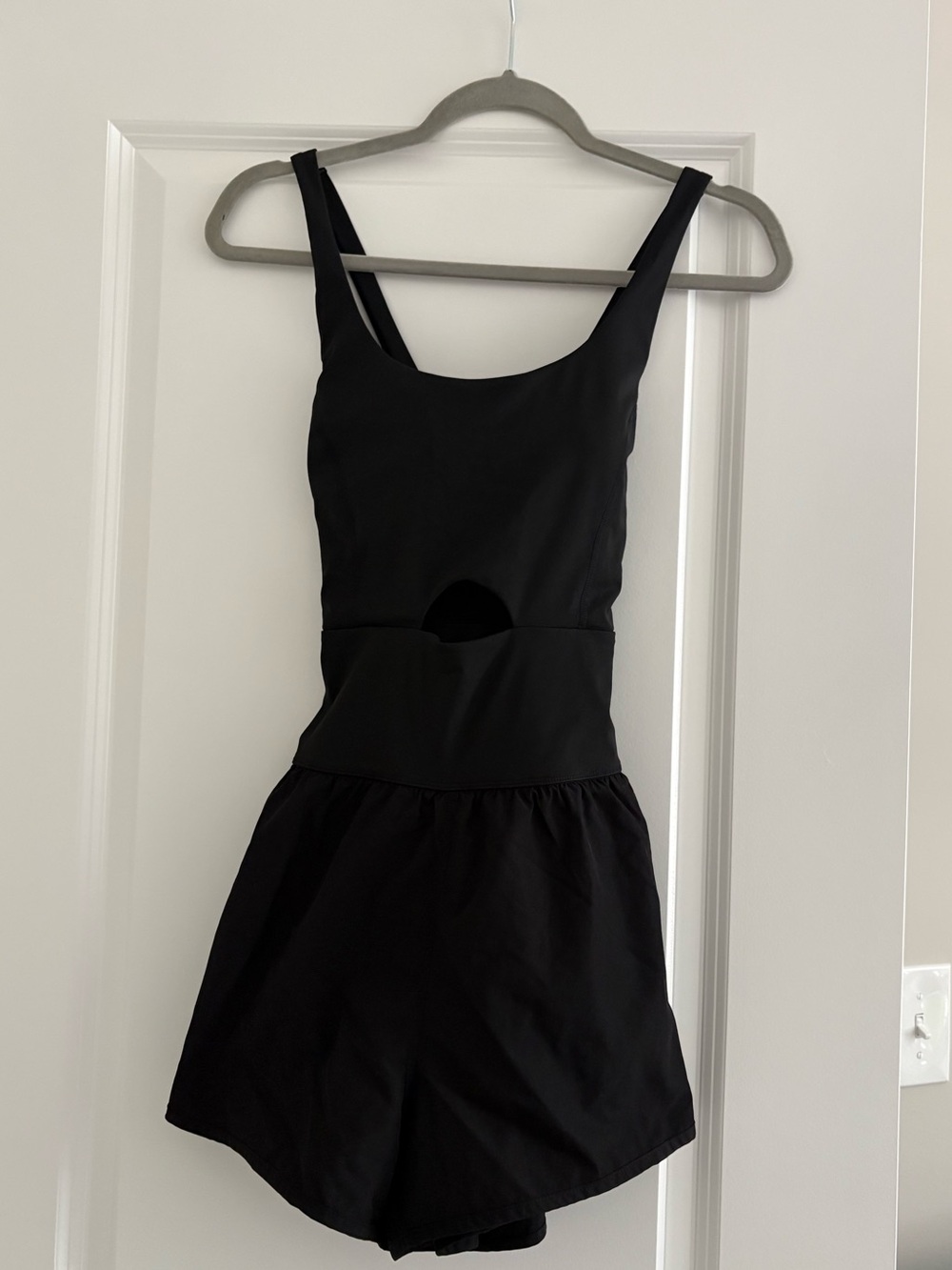 Black Workout Romper Jumpsuit Athletic Cutout One Piece Size Small